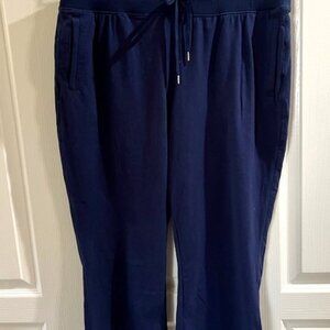 New Tek Gear Capri Sweatpants Navy - Size L